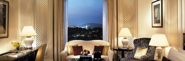 Lap of Luxury Staycation in Shangri-La Singapore from SGD1,100