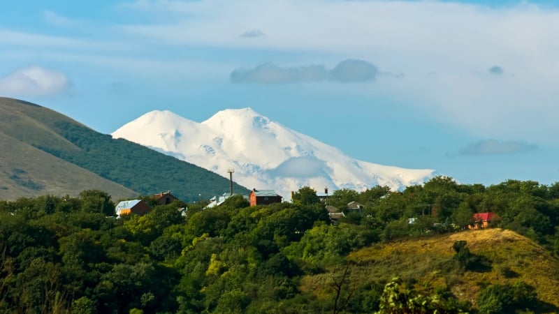 elbrus russia