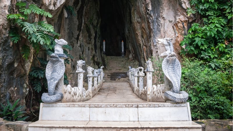 am phu cave vietnam haw par villa