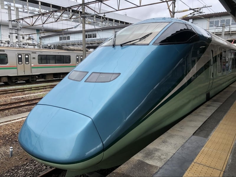 toreiyu tsubasa joyful train