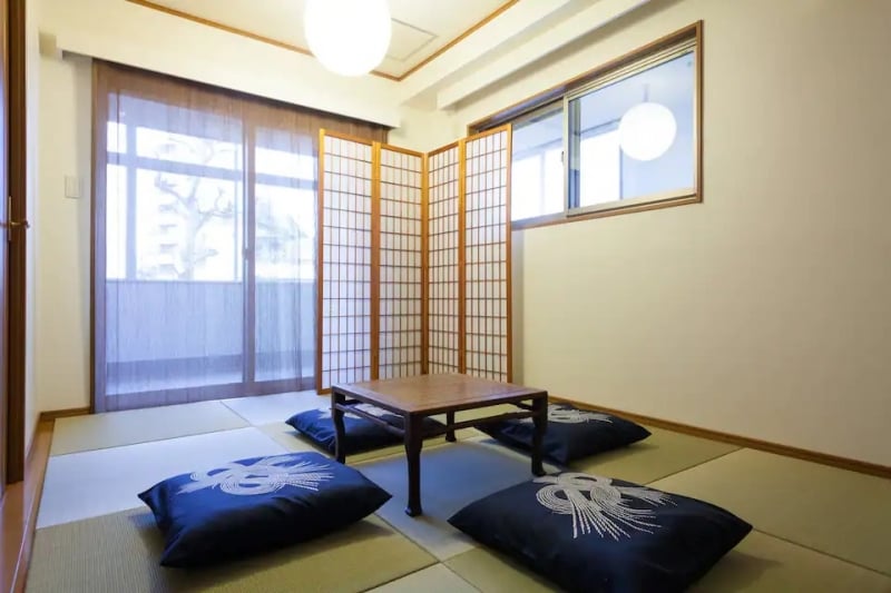 affordable airbnb in tokyo with tatami space