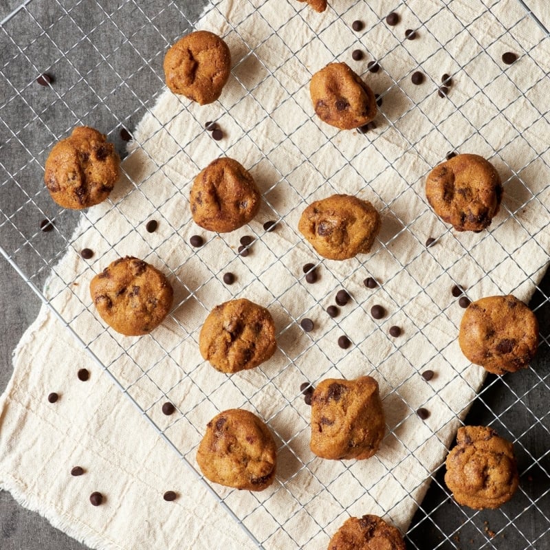 famous amos cookies 