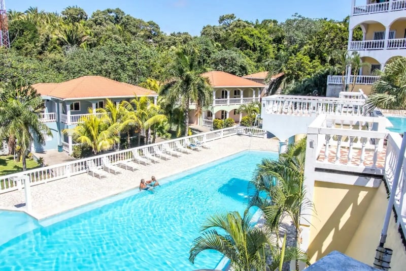 Airbnbs in Roatan
