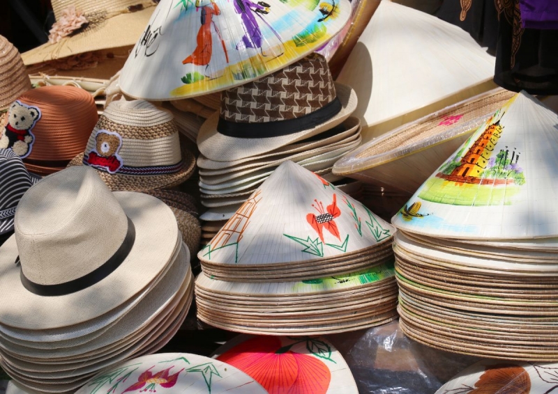 what to buy at dong xuan market conical hats