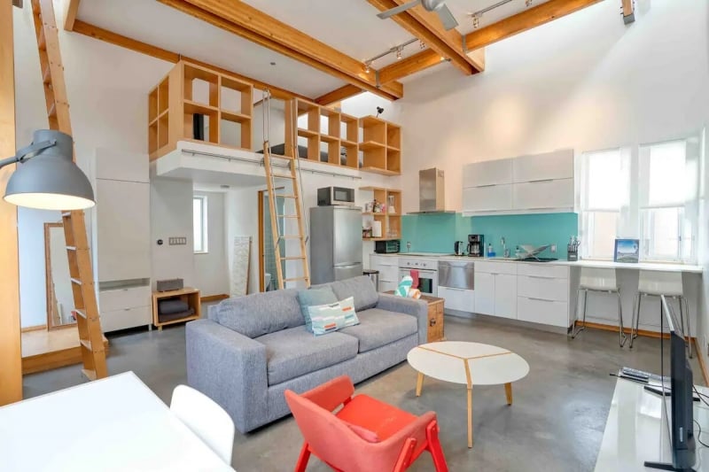 modern studio Airbnbs in Venice Beach