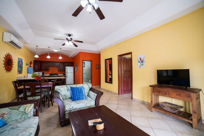 Airbnbs in Roatan