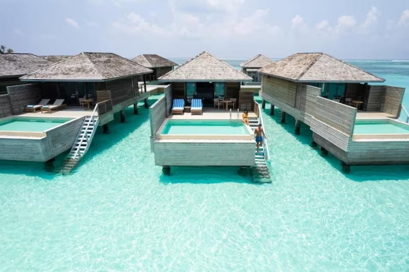 Overwater villa Airbnb Maldives 