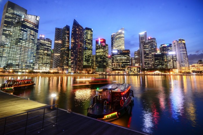 dating spots in singapore