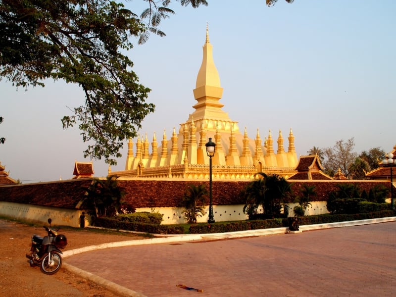 Nên đi Luang Prabang hay Vientiane