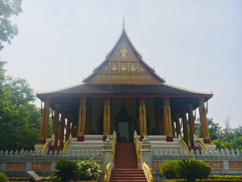 Nên đi Luang Prabang hay Vientiane