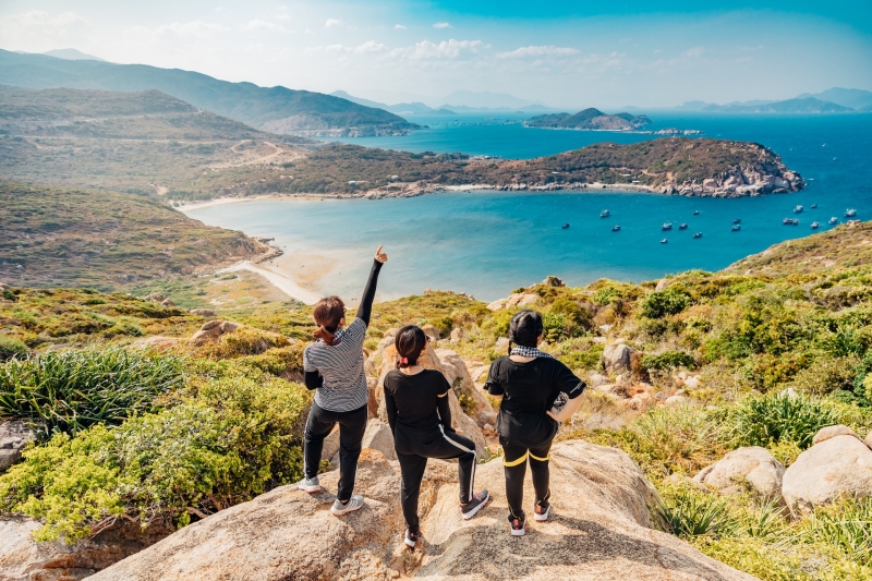 female hikers