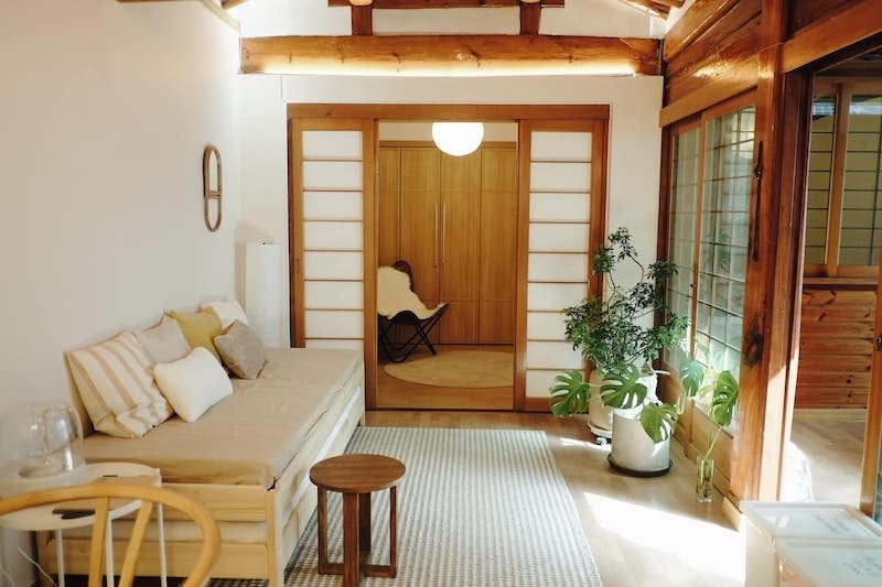 Affordable Airbnb Homes in Seoul for Budget Travellers