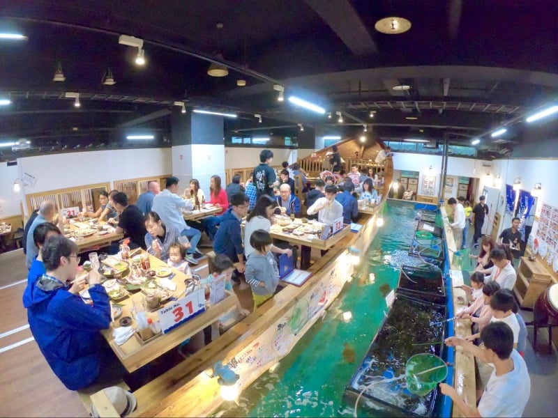 Fish for Your Own Dinner at Zauo Fishing Restaurant in Tokyo, Japan