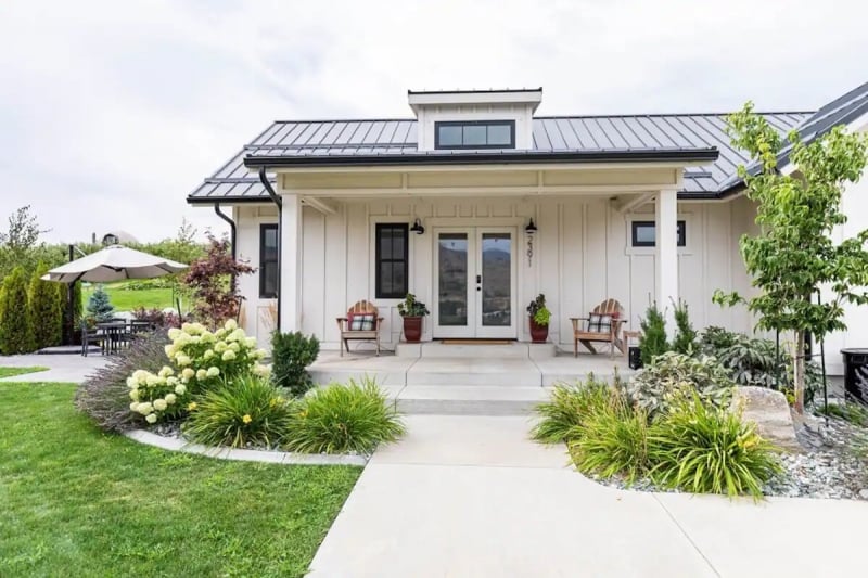 farm house Airbnbs at Lake Chelan