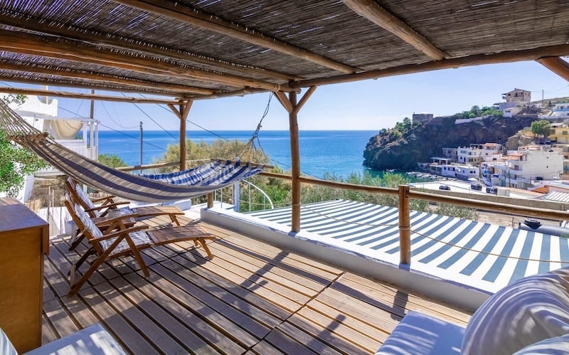 17 Best Airbnb Homes in the Greek Islands 