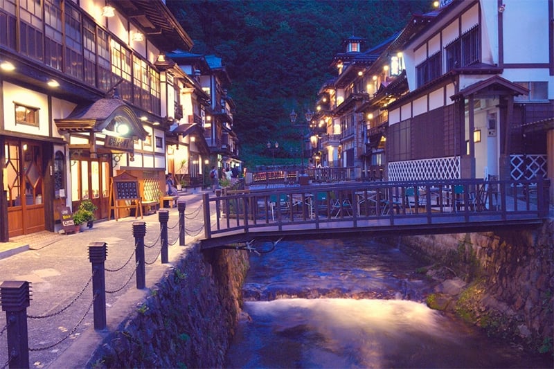 tohoku ginzan onsen