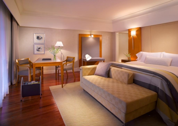 Enjoy Complimentary Upgrade, Credit and More in Fairmont Hotels and Resorts with OCBC Card