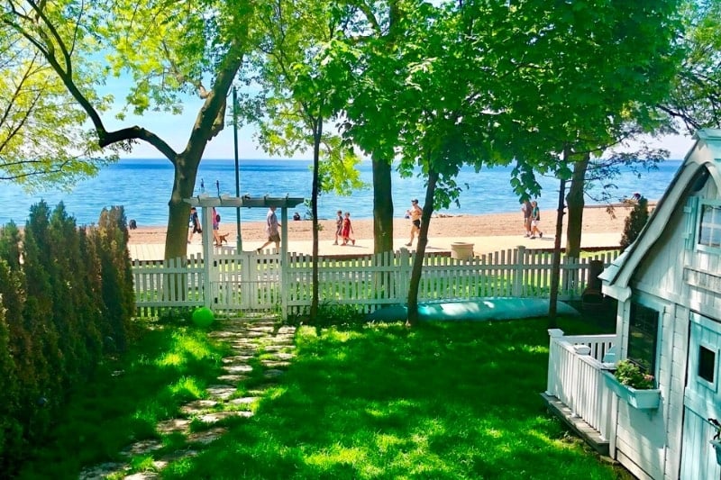 Best Airbnb Near Lake Ontario in Toronto