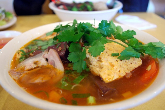 Bun Rieu