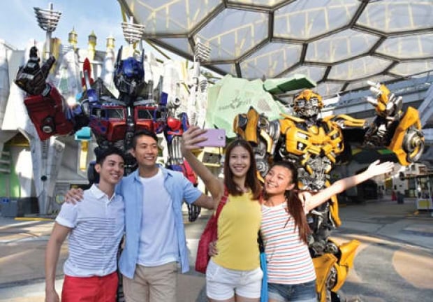 Enjoy Exclusive 1-for-1 Ticket Purchases at Universal Studios Singapore™ and Adventure Cove Waterpark with Maybank Cards!