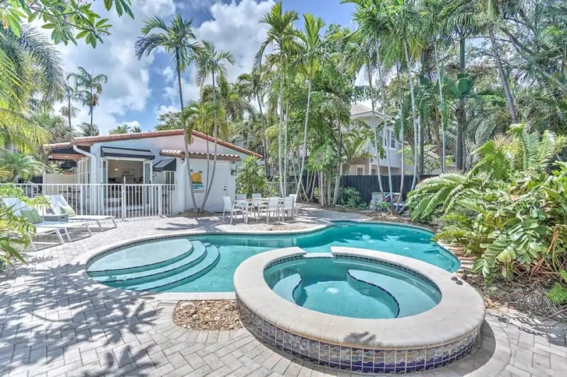 beach house airbnb pool villa florida