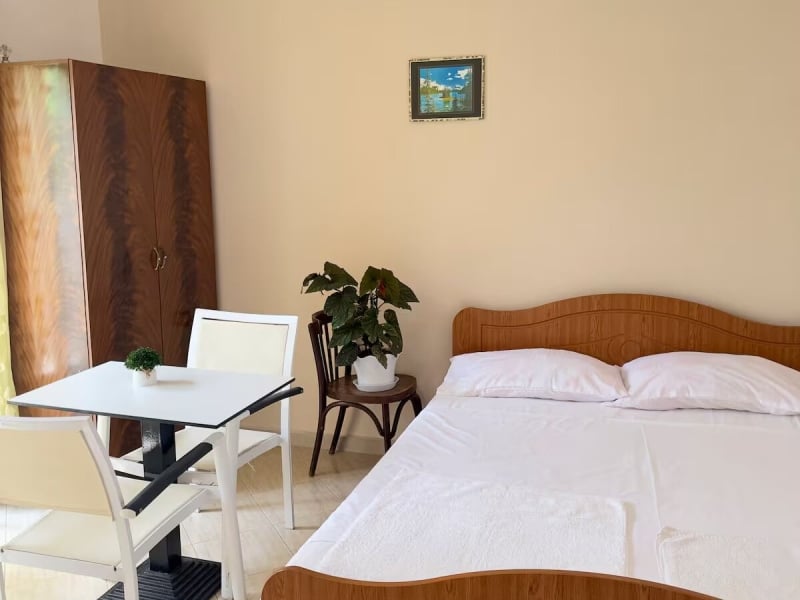 villa Airbnb Stays in Durrës