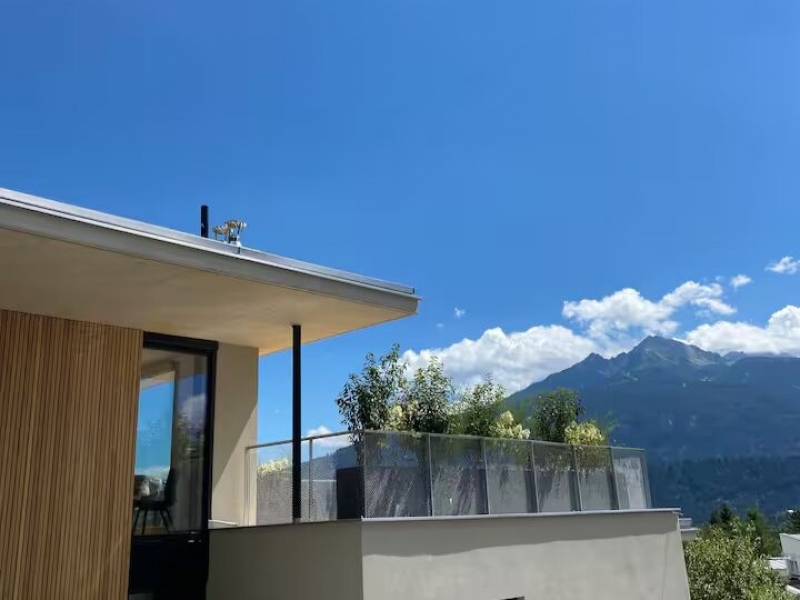 Airbnb stays in Innsbruck with mountain views