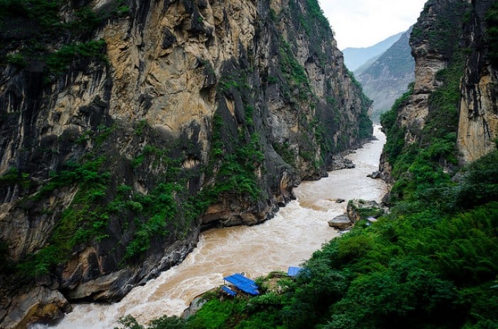 Halfway Guesthouse Bar and Restaurant, China