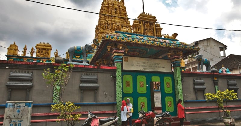 medan's top attractions - sri mariamman temple 