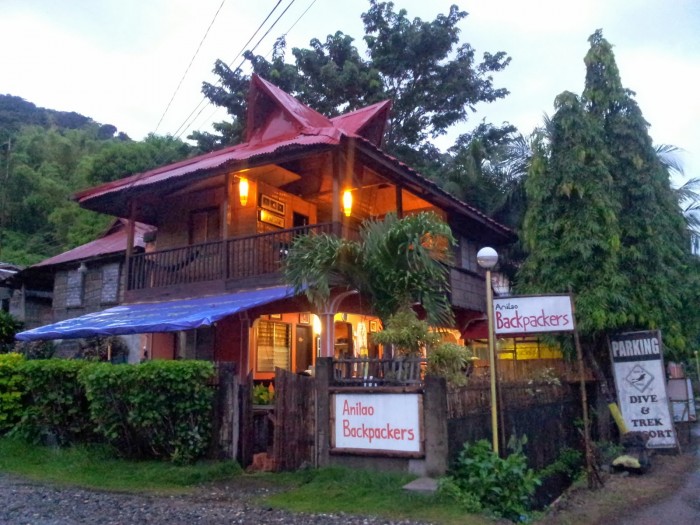 Anilao Backpackers Hostel