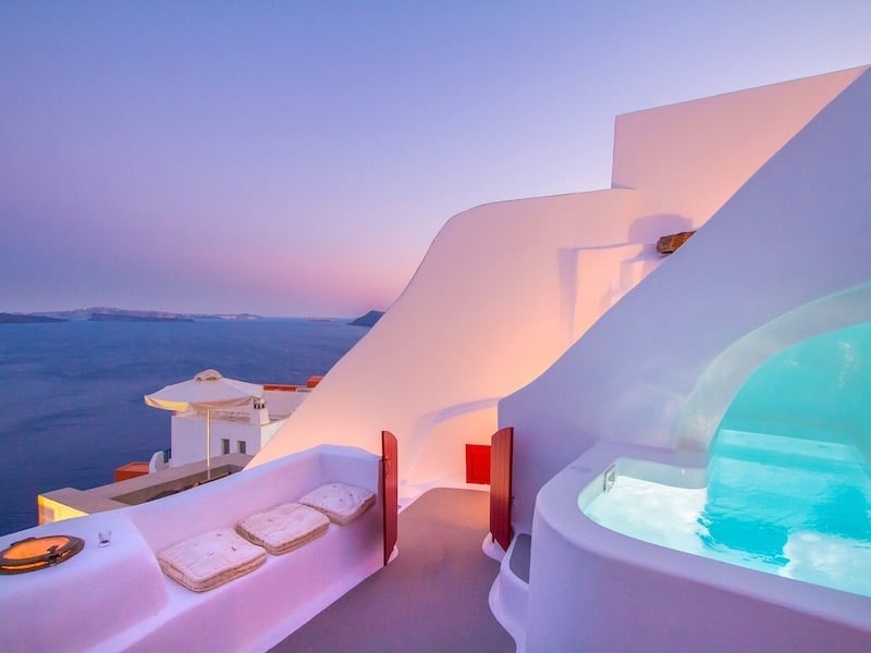 17 Best Airbnbs in Greece 