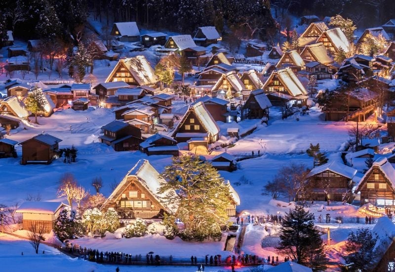 christmas towns to visit
