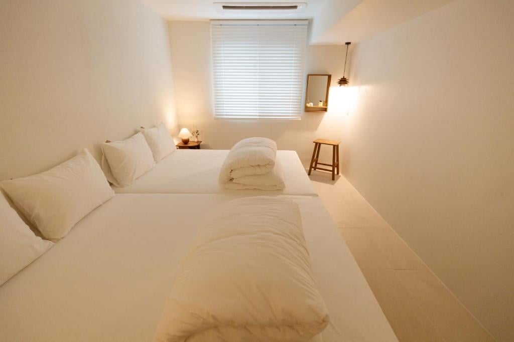 White Linen House Bedroom in Gangnam, Seoul