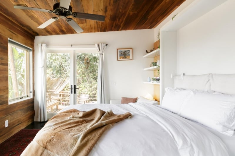 instagrammable airbnb in los angeles