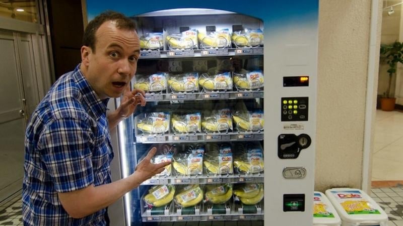 Japanese vending machines bananas