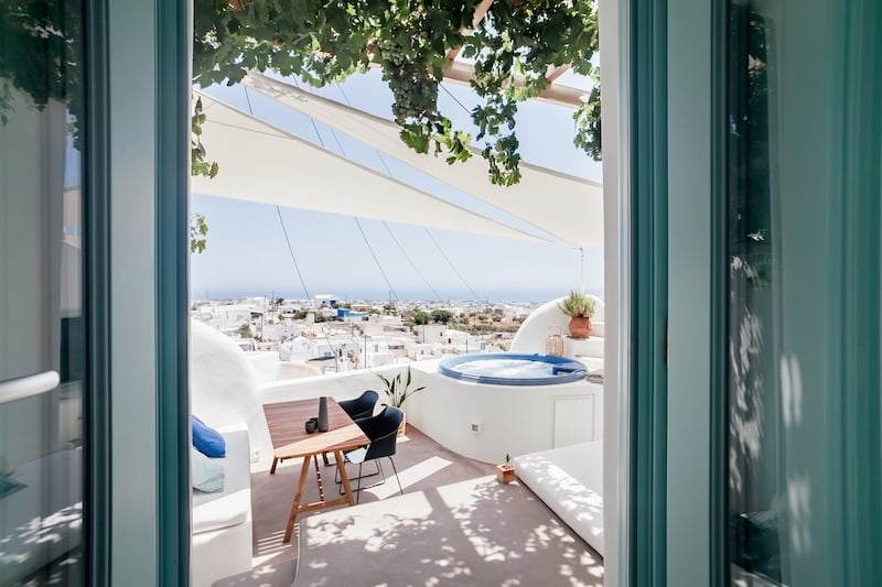17 Best Airbnb Homes in the Greek Islands 