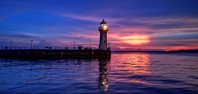 raffles marina lighthouse