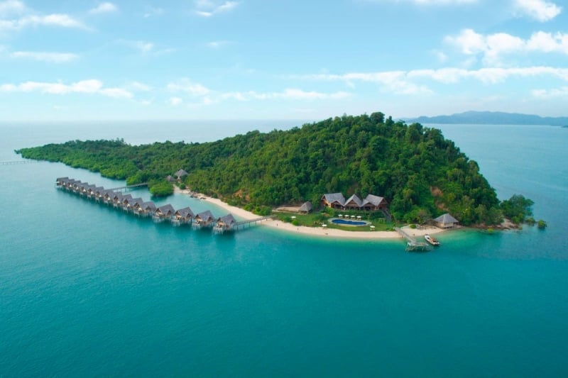 top indonesian islands near singapore - telunas private island