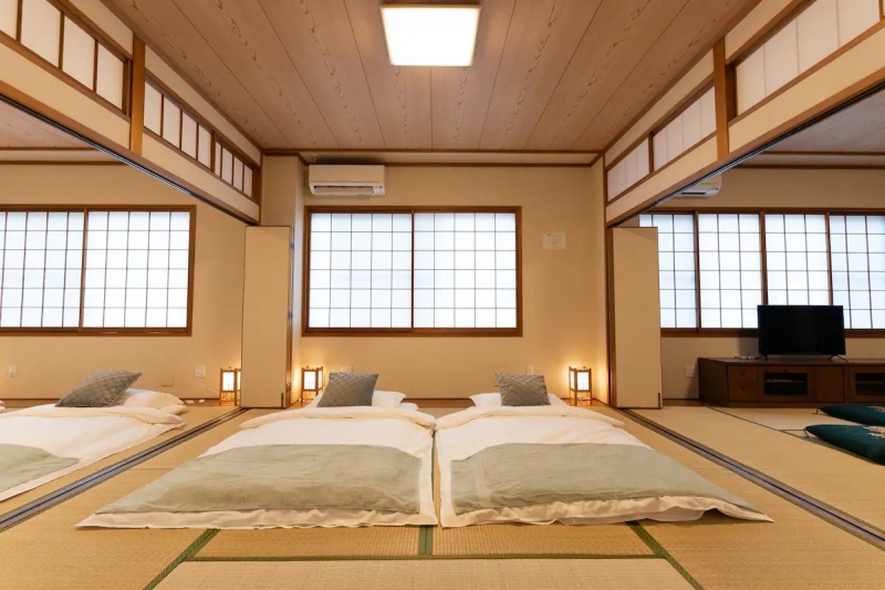 nagoya airbnb ryokan gorgeous home bedroom