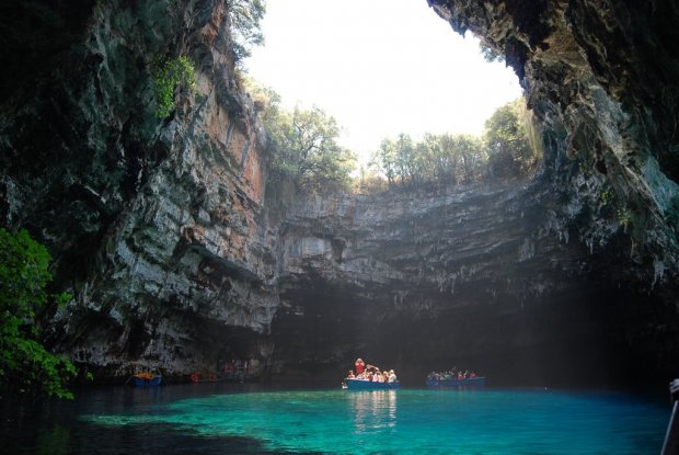 melissani cave