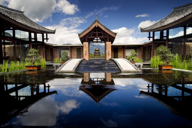 Complimentary 2 nights stay at AccorHotels and Banyan Tree properties in Asia Pacific with HSBC Card