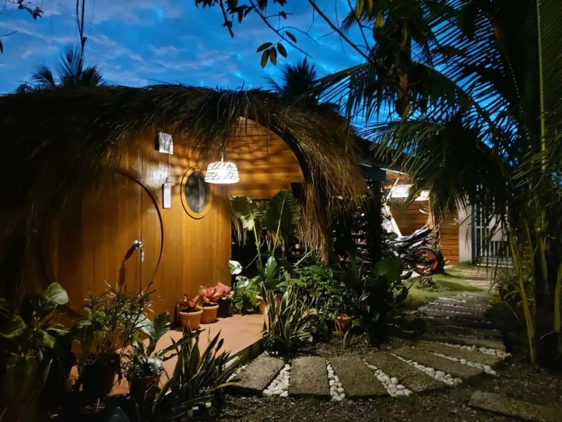hobbit house airbnb cebu