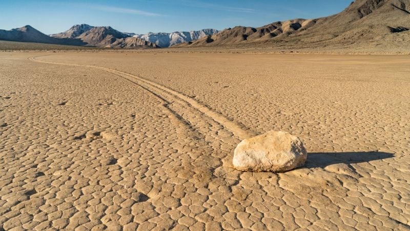 sailing stones in death valley