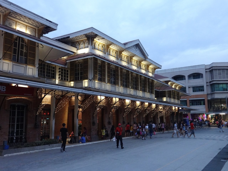 Tutuban Center