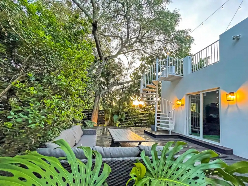 airbnbs miami