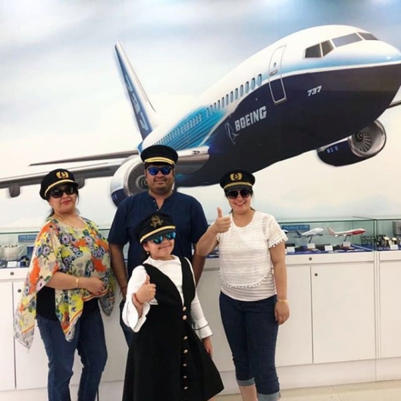 satisfied family at flight experience