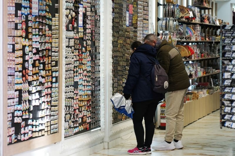 Spain shops