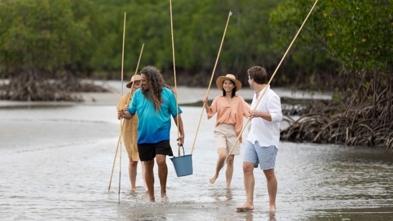 crabbing at Cooya Beach in queensland