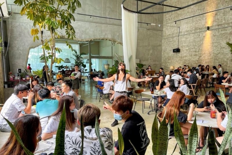 jb founders cafe