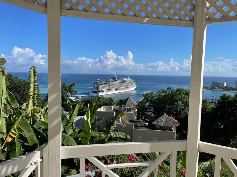 penthouse Airbnbs in Ocho Rios with views 